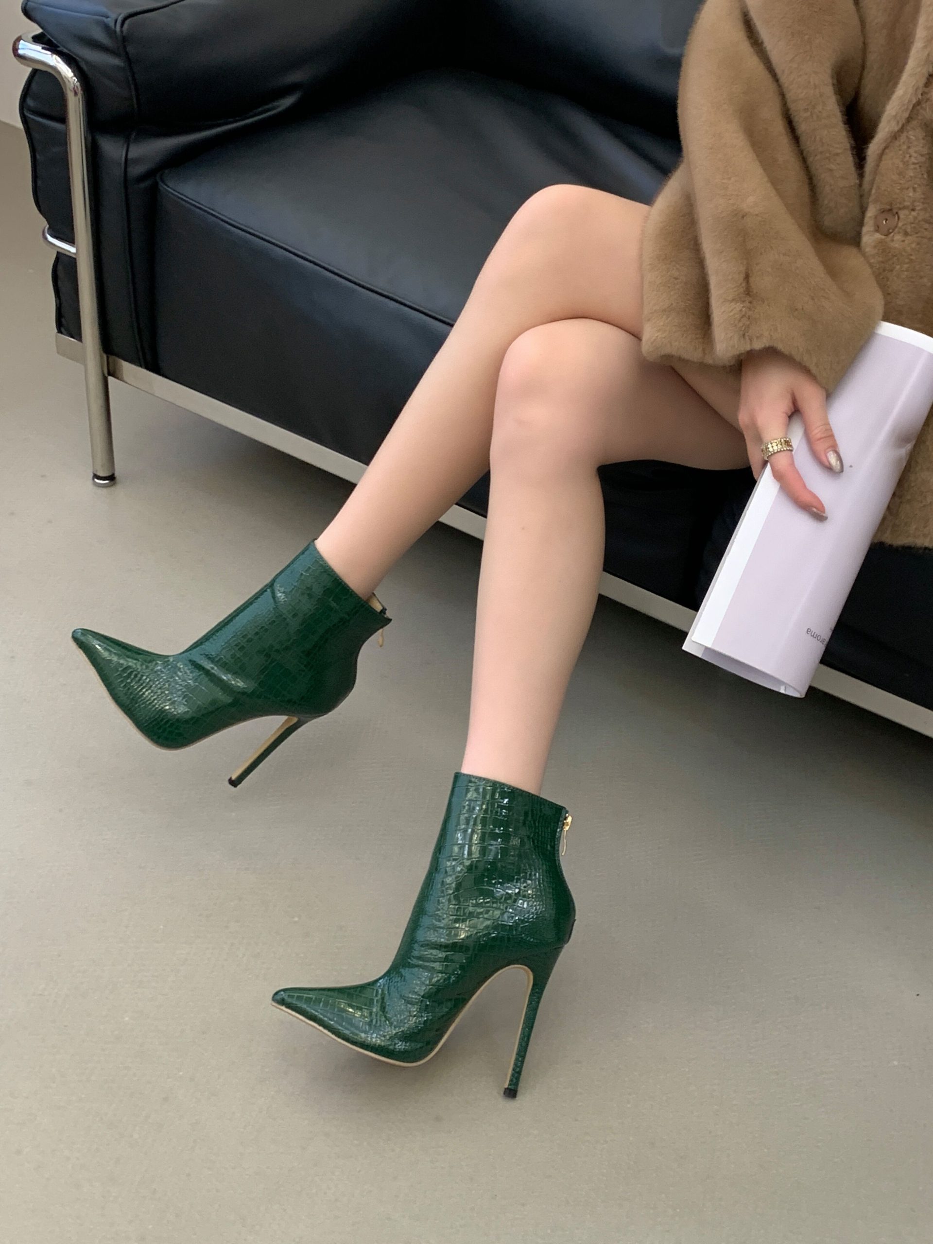 2025 New Autumn Winter DiJiGirL Women's Pointed Toe PU Low Heel Boots - Image 2
