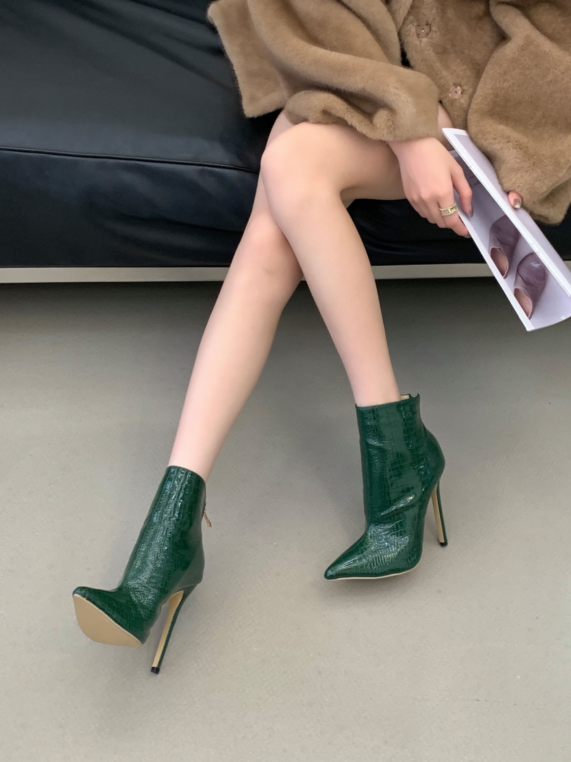 2025 New Autumn Winter DiJiGirL Women's Pointed Toe PU Low Heel Boots - Image 3
