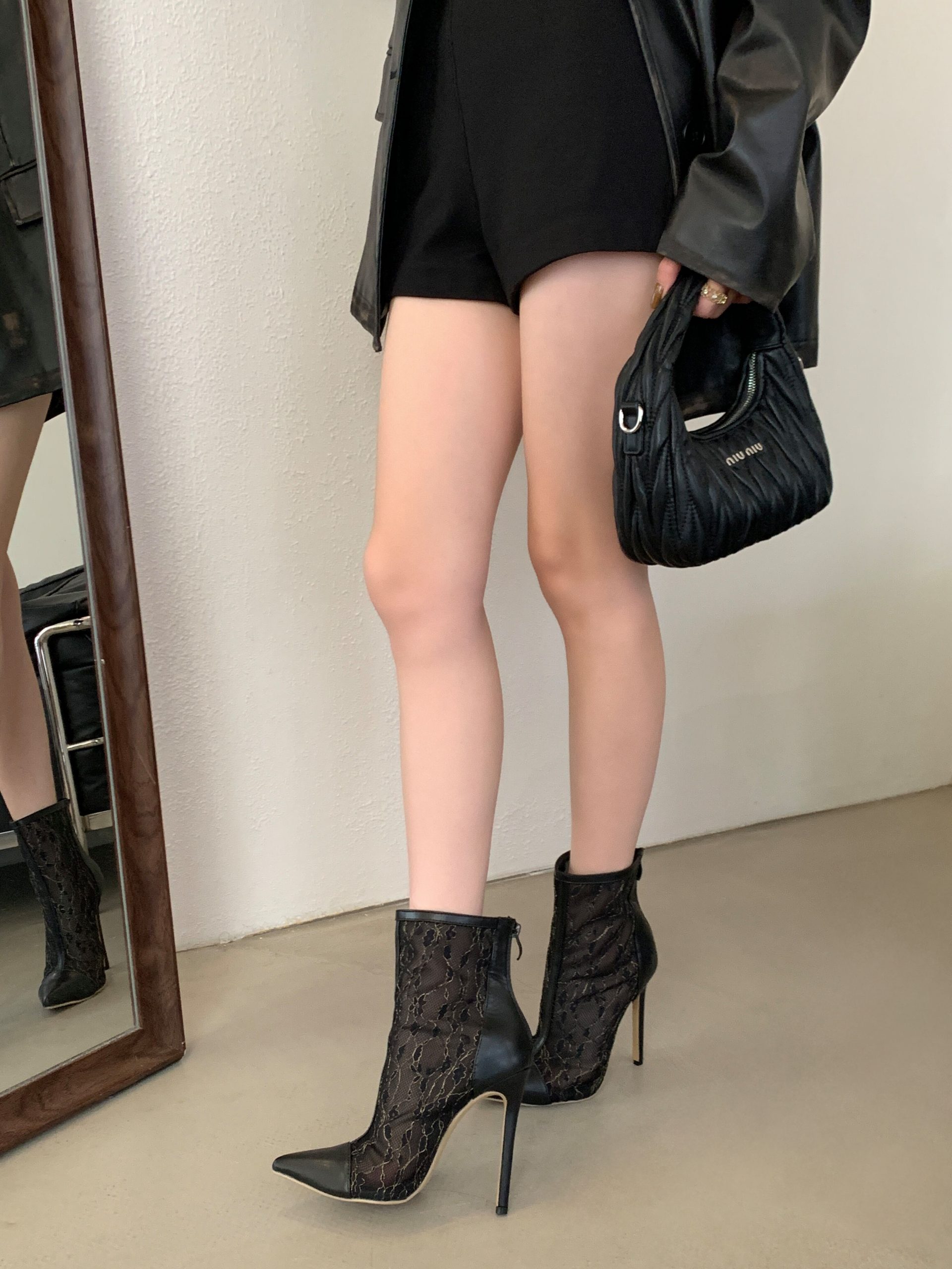 2025 New Black Elegant Sexy Lace Patch Versatile Women's Mid-Calf Boots - Image 4