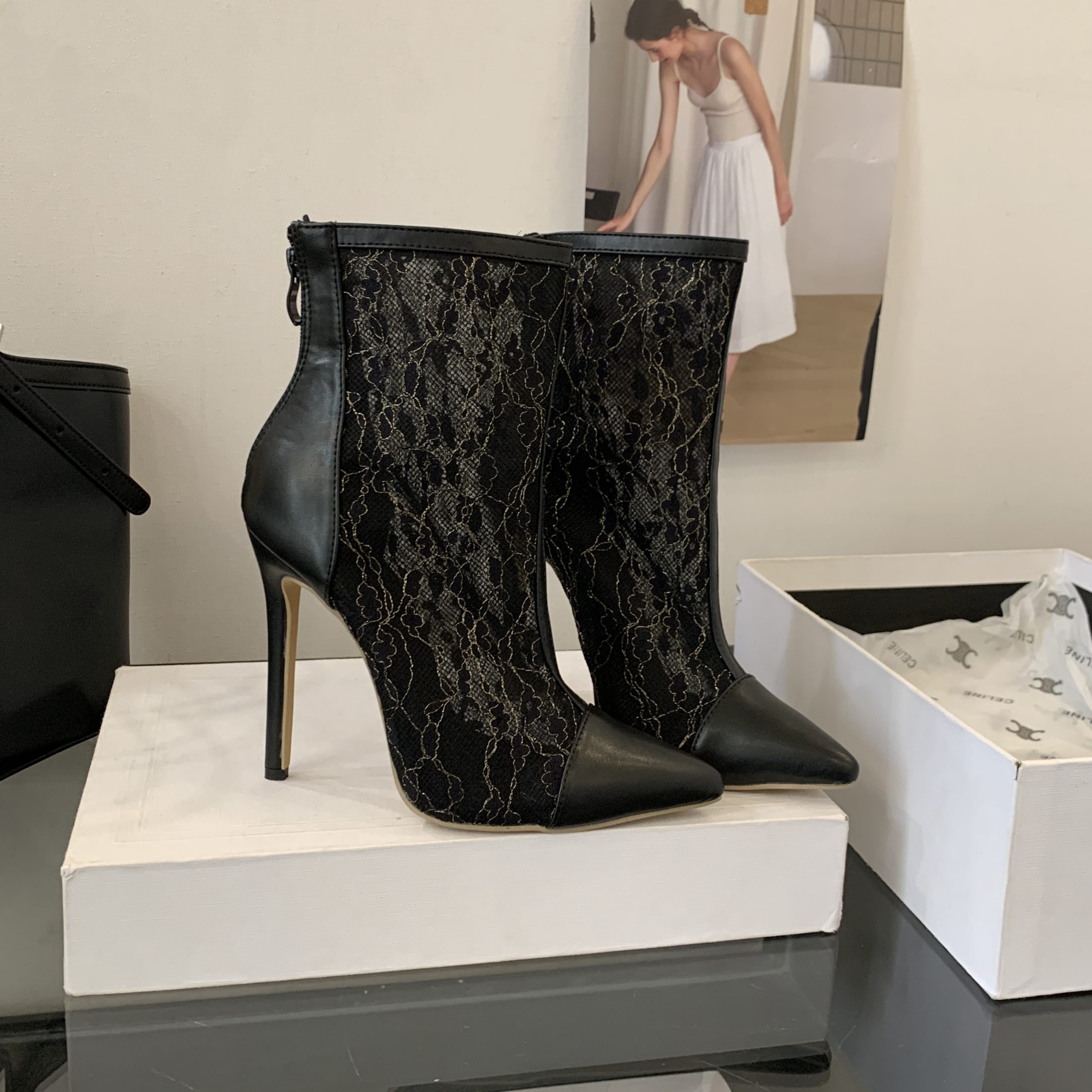 2025 New Black Elegant Sexy Lace Patch Versatile Women's Mid-Calf Boots - Image 5