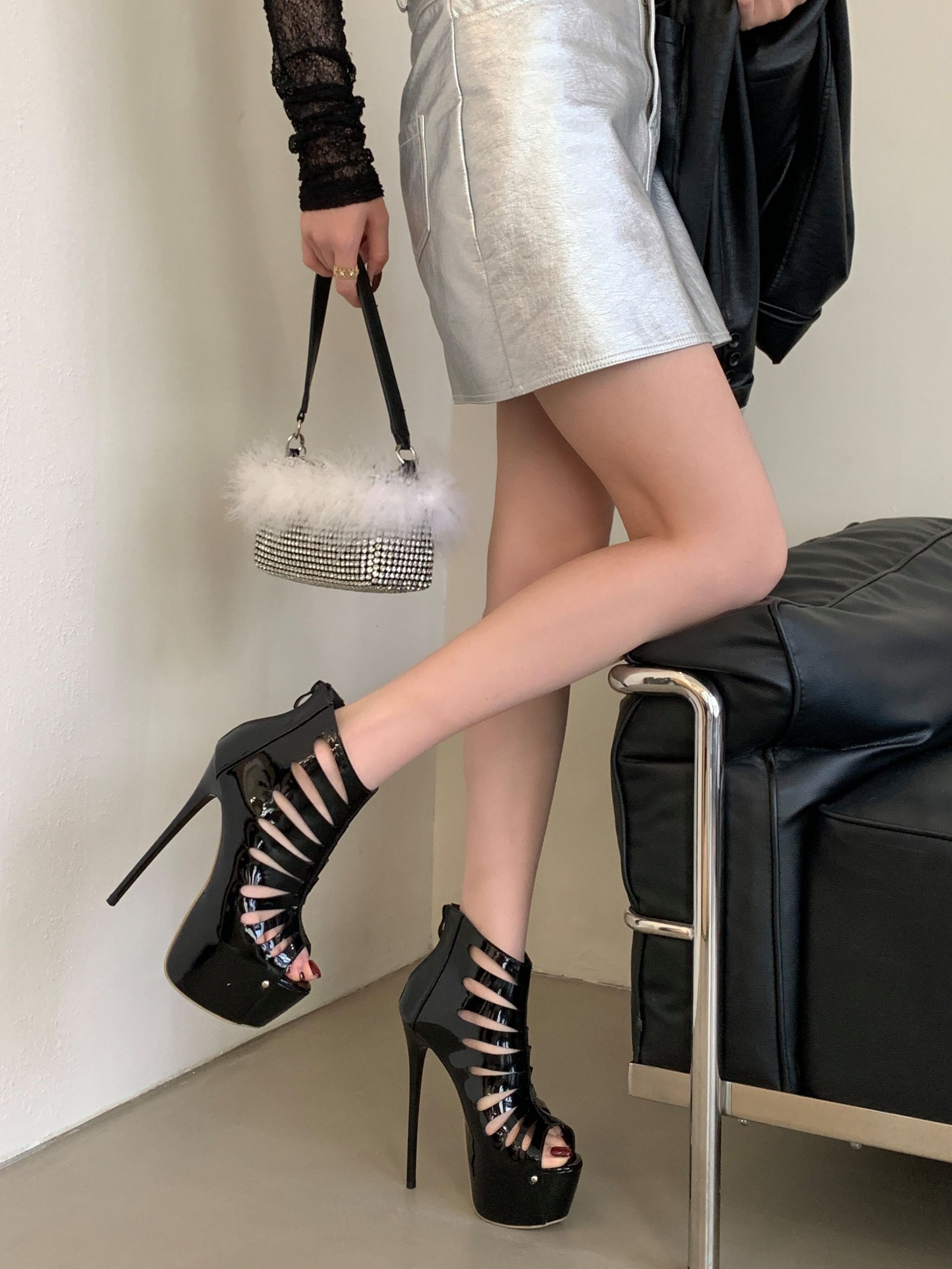 2025 New Style Women's Nightclub Sexy Black Laser Patent Leather High Heel Boots - Image 3