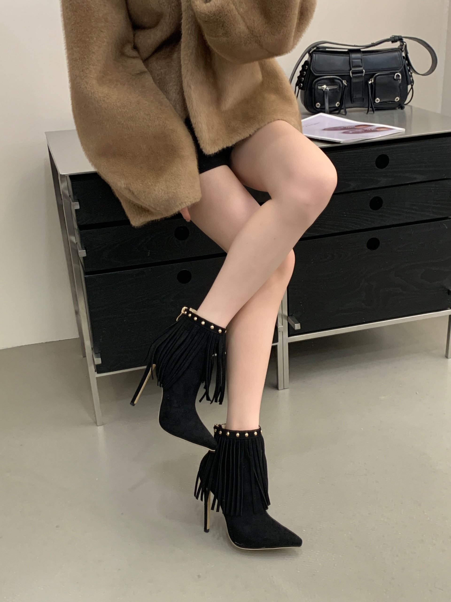 2025 New Women's Black Pointed Toe Fringe Rivet Short Boots - Image 2