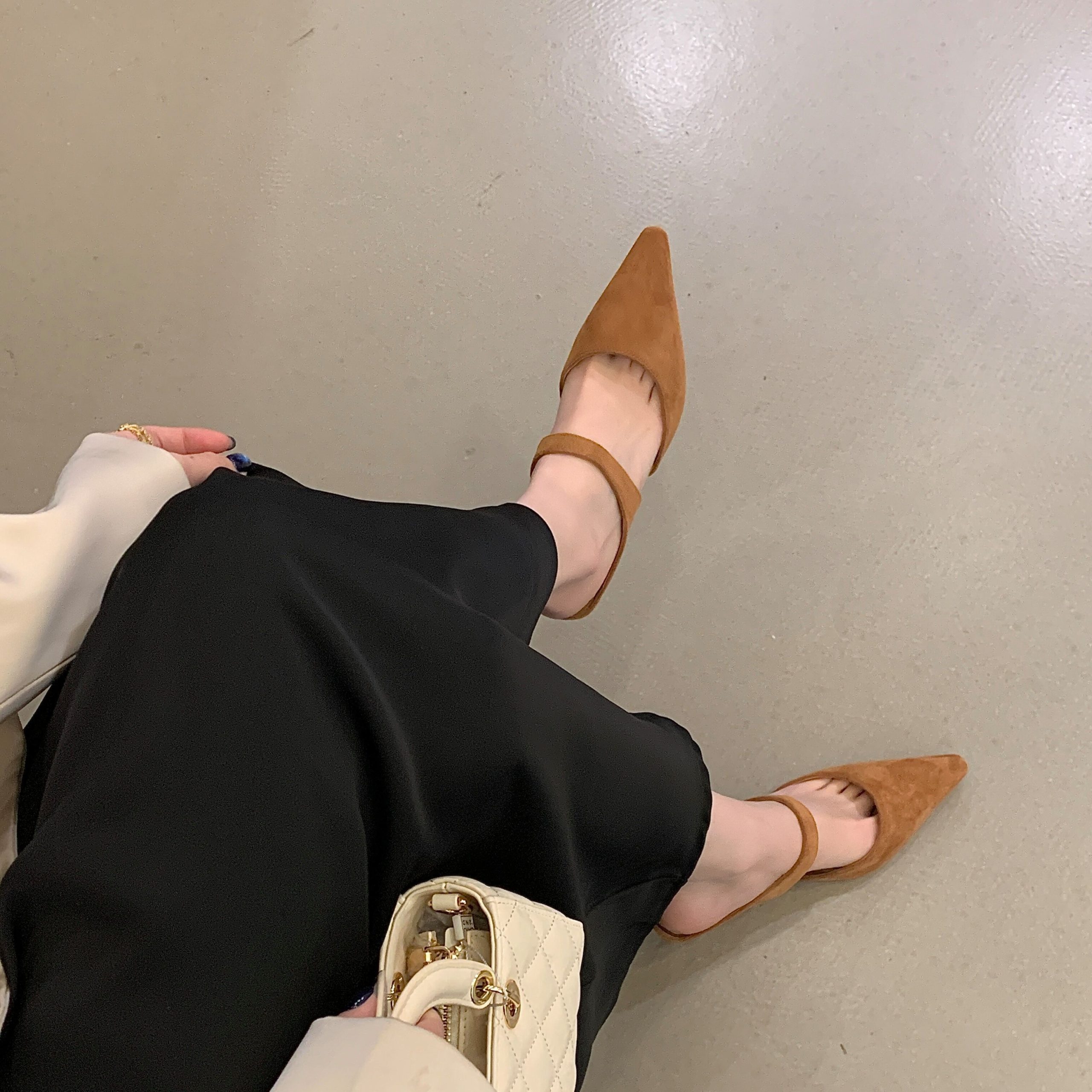 French Retro Suede Pointed Toe One-Strap Slipper Heels for Women - Image 5